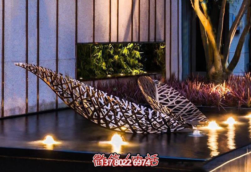 不銹鋼樹葉鏤空雕塑,給戶外和酒店環境帶來優雅氣息 不銹鋼樹葉鏤空雕塑,給戶外和酒店環境帶來優雅氣息