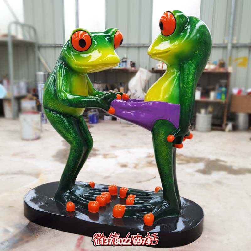 逗趣玻璃鋼青蛙雕塑，為景區增色不只