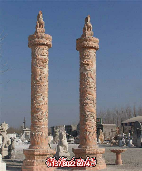 雕塑晚霞紅，炫彩華表美景